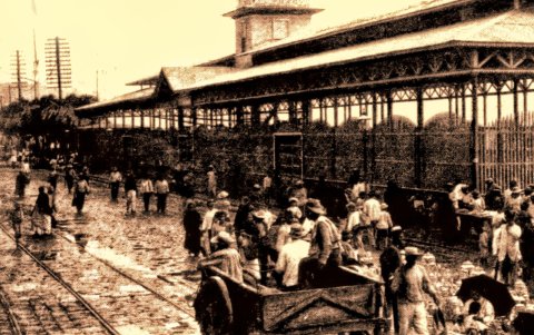 Antiguo reloj público