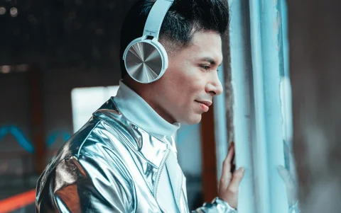 El cantante apuesta por crear música con propósito, mientras impulsa su proyección internacional.