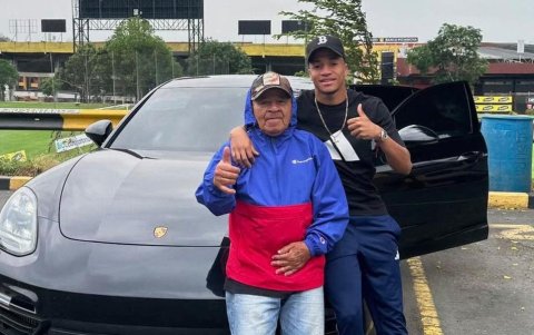 El Cholo Prieto y Byron Castillo quien le hacía muchos vídeos.