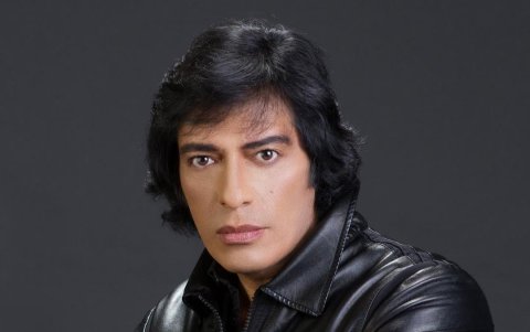 Ricardo Plúas, conocido artísticamente como Shalo, lleva 28 años dedicado a la música, entre presentaciones en vivo y composiciones propias.