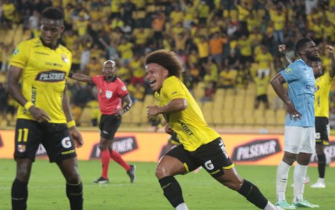El extremo Erick Mendoza selló el 1-1 ante la Católica.