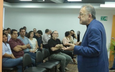 Carlos Scolari es profesor de la maestría en Periodismo Digital de la Universidad Casa Grande (UCG).