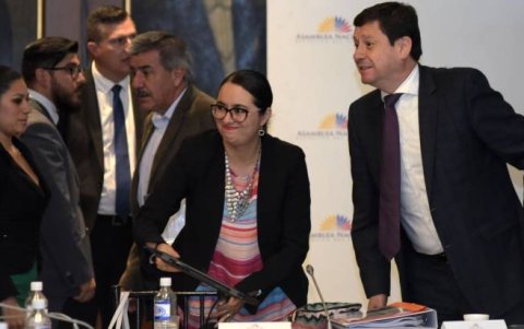 [MISSING]binding.image.description