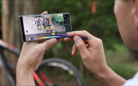 Las herramientas de escritura, ilustración, grabación y edición abren un amplio camino a la creatividad.