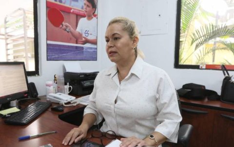 [MISSING]binding.image.description