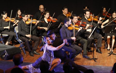El característico género musical rioplatense también fue parte del concierto.
