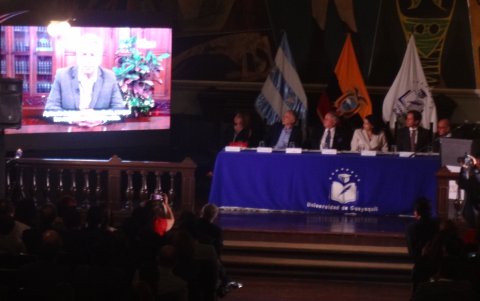 El presidente de la República en un video.