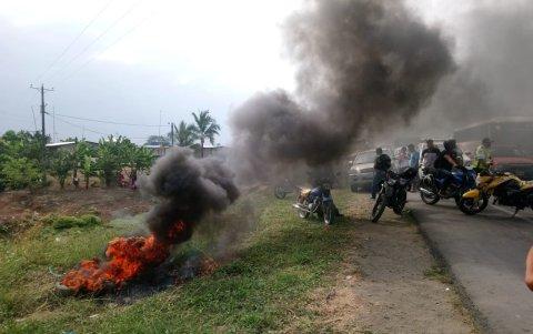 Protesta por falta de seguridad en la vía.