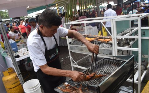 En los comedores de la localidad, las familias acostumbran a asistir más los fines de semana a compartir del típico platillo, muy solicitado en la Sierra.
