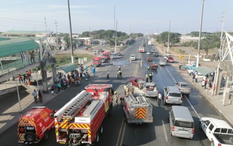 El accidente ocurrió a 500 metros del peaje de Chongón.
