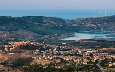 Sambuca (Italia) se fundó durante la dominación árabe de Sicilia (año 830 ).