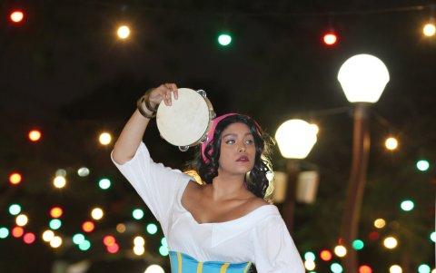 Esmeralda, personaje de la película de Disney El jorobado de Notre Dame, es su personaje femenino favorito desde la infancia. Siente que tiene mucha similitud física.