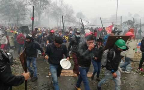 Indígenas y dirigentes sociales encabezaron las jornadas de protesta que, en algunos casos, desembocaron en actos de vandalismo.
