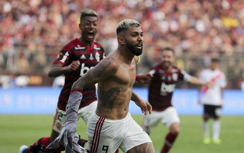 Gabriel Barbosa fue elegido el mejor jugador de América con el 45% de los votos.