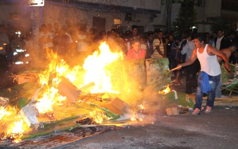 Este año, hay espacios donde se podrá o no quemar los muñecos. La finalidad es no contaminar ni afectar las vías.