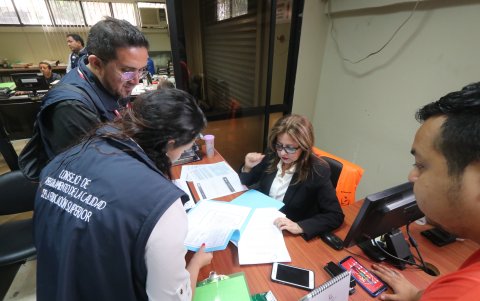 El Caces evalúó a la Universidad de Guayaquil a finales de este año.

Agencia (ag-extra)