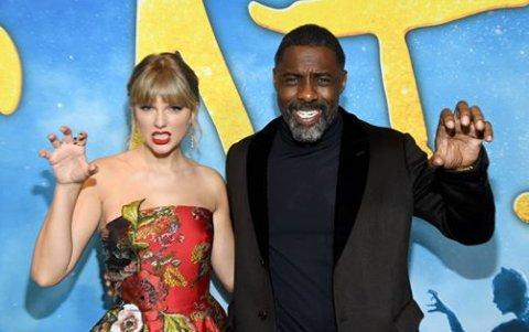 Taylor Swift e Idris Elba en la premiere de Cats, presentada por Universal Pictures el pasado 16 de diciembre, en Nueva York.