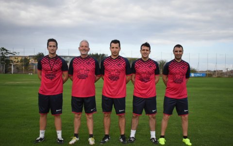 Ángel López (centro) está analizando a sus jugadores antes de decidir qué tipo de juego implementará.