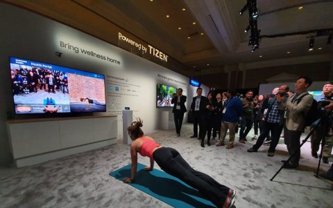 Desde la aplicación móvil, Samsung Health, podrá chatear con un médico certificado.