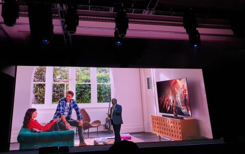 Los dispositivos de Samsung cuentan con el procesador Quantum 8K que a través de la inteligencia artificial reescala la imagen.