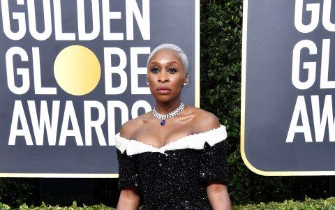 Cynthia Erivo con traje de Thom Browne