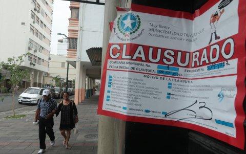 Hoy 8 de enero se levantaría la clausura de los bares del centro.