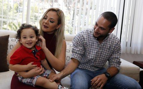 Con su todavía esposo, Juan Sebastián González