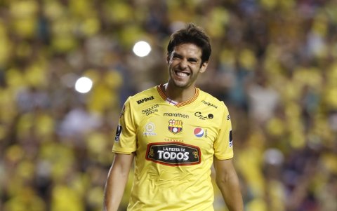 Kaká convirtió dos goles en la victoria 6-2 ante Sport Boys.