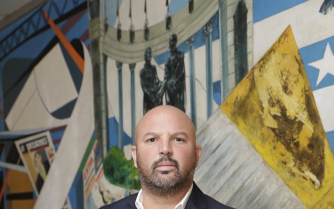 El presidente Loor recorrió varios pasajes clásicos del edificio Granasa.