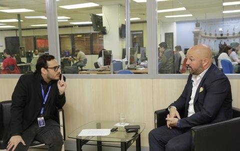 Miguel Ángel Loor se sometió a nuestra entrevista y después respondió interrogantes del público en una transmisión en vivo.