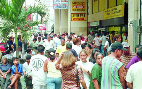 Las remesas de los migrantes se convirtieron en el segundo ingreso de dinero público hasta 2004.