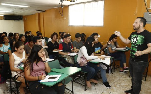 Los estudiantes se han preparado para esta nueva jornada de evaluación.