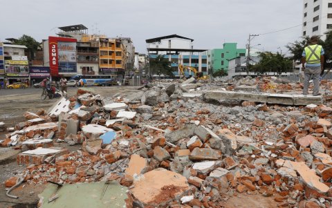 Además de la reconstrucción de Manabí y Esmeraldas, el CPCCS investiga otros temas como la Refinería del Pacífico.