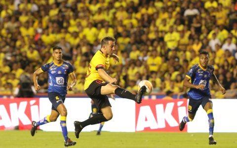 El campeón del mundo en 2006 estuvo muy cerca de anotar en la Noche Amarilla.