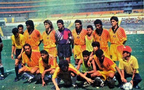 Con esta plantilla, Barcelona cayó dos veces en Uruguay.