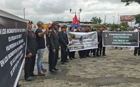 Un grupo de exsoldados sobrevivientes de la batalla pide más atención y que se les cumpla los beneficios que les corresponden.