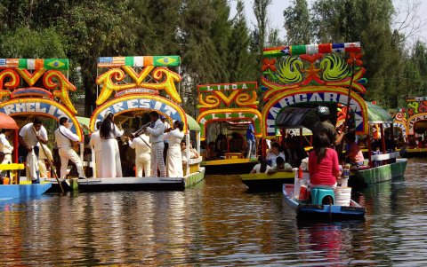 Identidad. Para Aburto sería bueno darle vida a los ríos y manglares de Guayaquil, tal como se lo ha hecho en Xochimilco. Eso, advierte, fortalecerá la imagen de la ciudad.