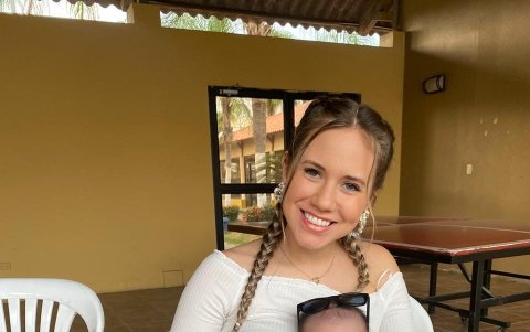 Karime acompañada de Mateo