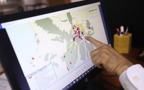 Espinoza muestra cómo se dinamizaría la ciudad con los anillos.