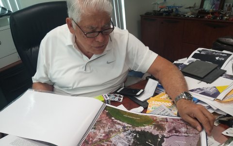 Nicolás Romero, gerente de la Autoridad Aeroportuaria, en su despacho.