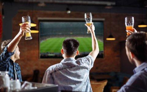 Puedes ver el encuentro de Sporting Cristal y Barcelona en un Smart TV.