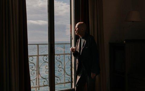 Riviera italiana. Gabriel Matzneff, el escritor francés, fue localizado por un corresponsal de The New York Times.