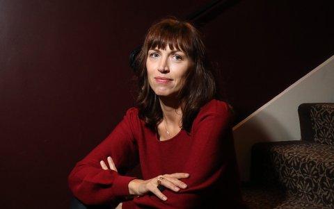 PARÍS. Vanessa Springora, dio una entrevista para la famosa revista Elle, de Francia. Habla sobre su libro y sobre lo que cuenta en 'El consentimiento'.