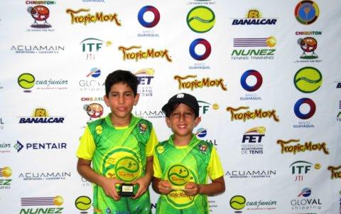 Cabezas (i) fue el campeón de la categoría 11 años Unificado al ganar en la final a Diego Padilla por 6-1, 6-0.