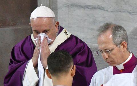 El papa Francisco, quien estaba evidentemente resfriado este miércoles, no asistió  a la misa programada.