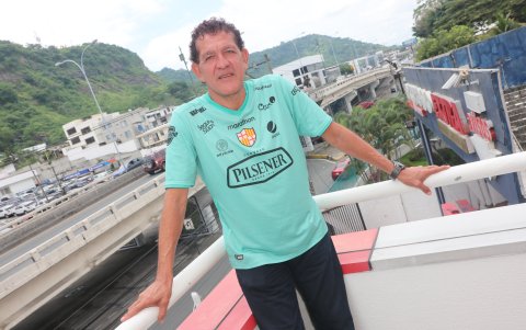 Víctor Mendoza, el recordado Espartaco, en Gráficos Nacionales.