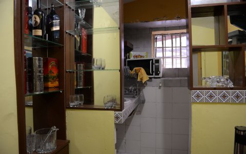 Esta es una imagen de la celda de Óscar Caranqui.