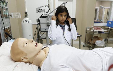 El año pasado, por esta época, realizaba el preuniversitario en la Universidad de Especialidades Espíritu Santo.