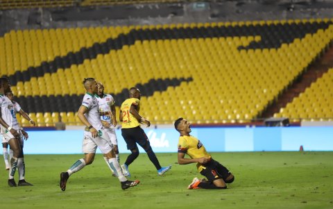 La LigaPro no tiene una fecha de reanudación, sin embargo lo más probable sea sin público en las tribunas