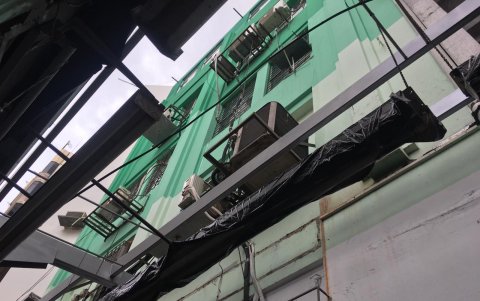 Hecho. Los comerciantes solicitan que se coloque un techado en el sitio para evitar futuras inundaciones en el lugar.